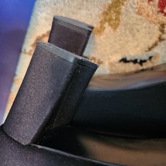 Stuart Weitzman size 8.5 block high heels pumps - Picture 10 of 10